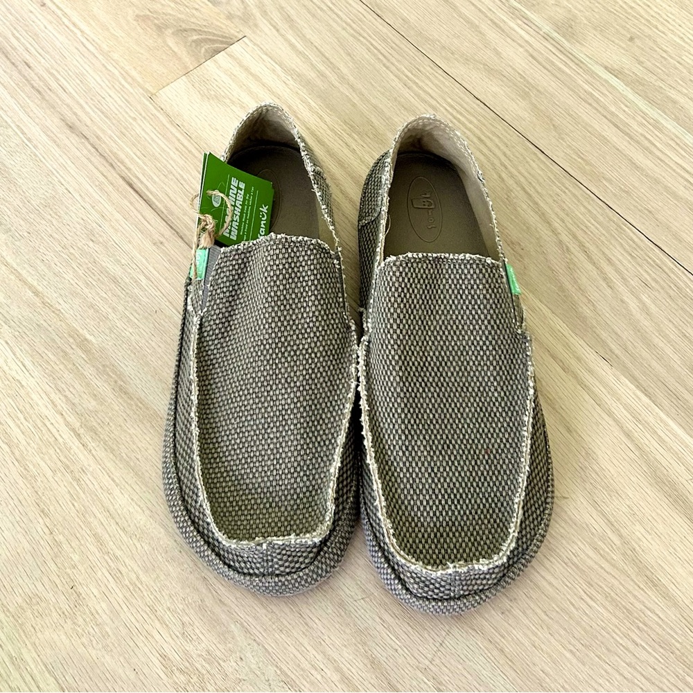 Brand New Men’s Sanuk’s